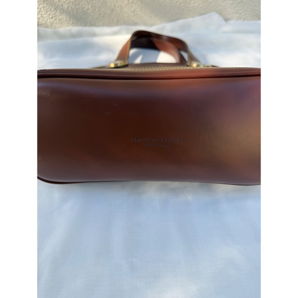 Vintage Dooney & Bourke
Cabriolet Dome Satchel Bag Made in USA - Picture 7 of 13